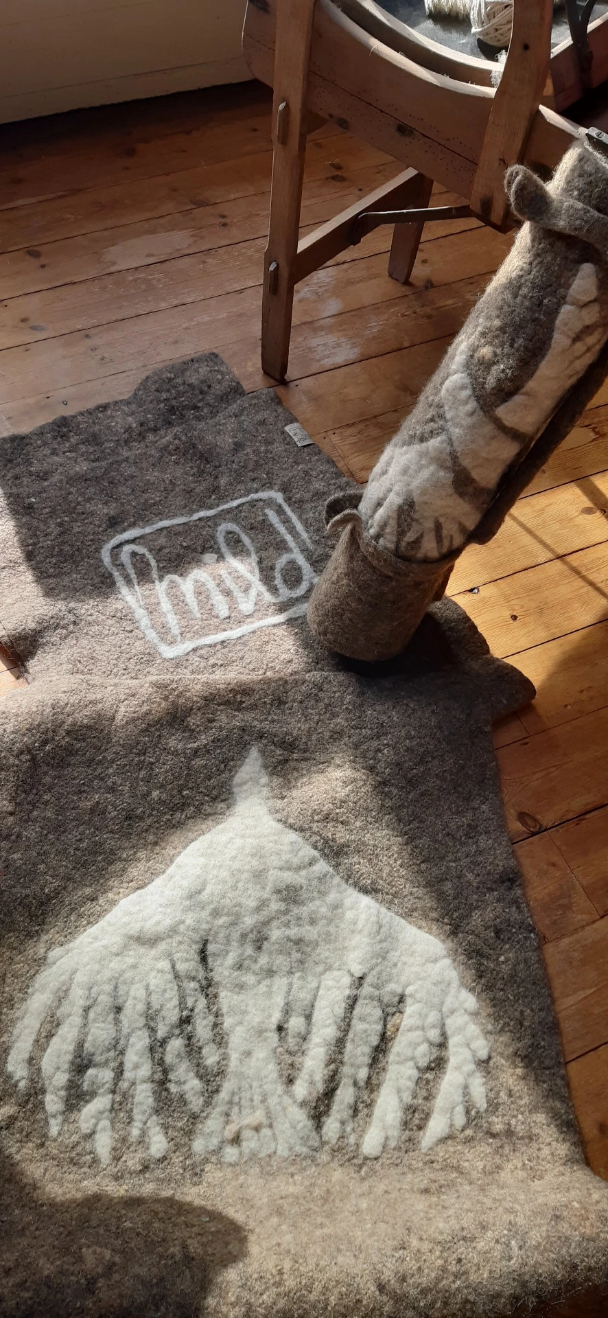 Yin Yoga Mat - Free the peace birds Collection - Belgian wool 2